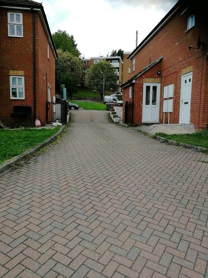 Metrolets 2 Apartment Luton  Exterior foto
